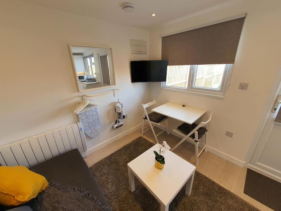 The Tiny Sea Gem Apartment Jaywick Sands Luaran gambar