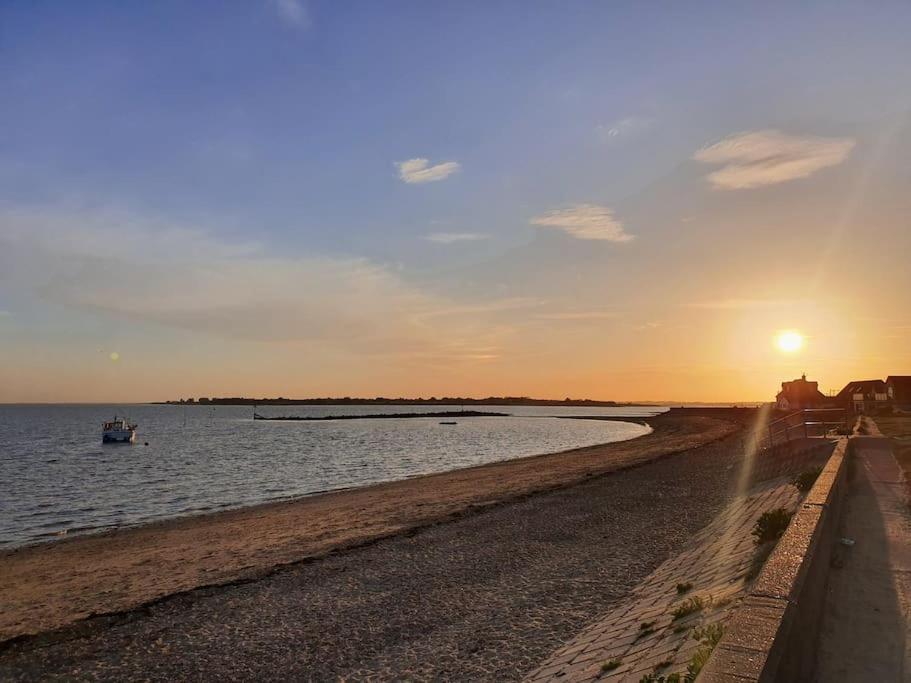 The Tiny Sea Gem Apartment Jaywick Sands Luaran gambar